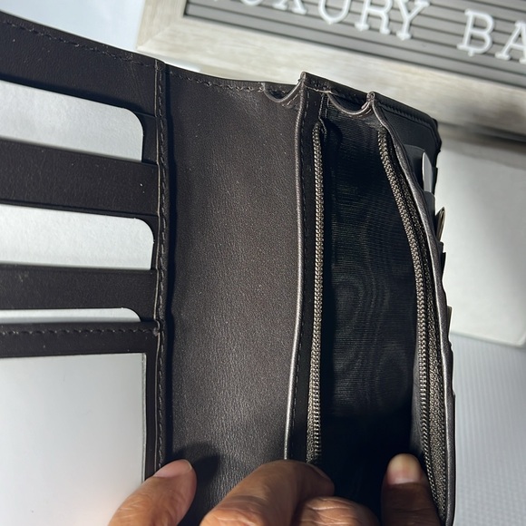 Gucci wallet new many card slots and compartment - Picture 4 of 7